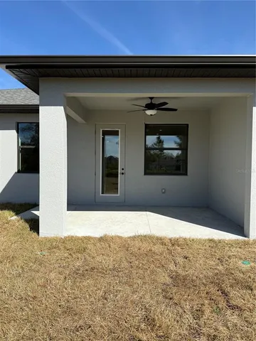 a view of an entrance of the house