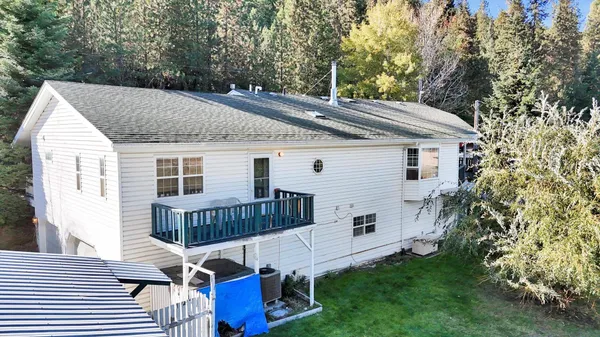 $1,149,900 | 11224 North Honeymoon Bay Road, Newman Lake, WA 99025