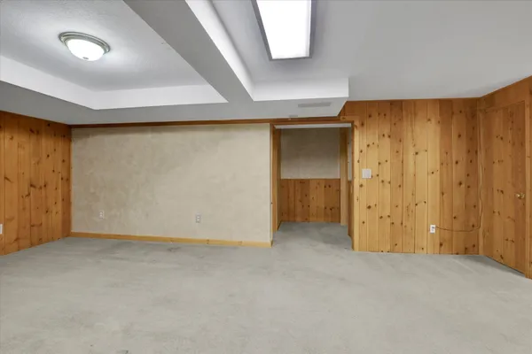 $1,149,900 | 11224 North Honeymoon Bay Road, Newman Lake, WA 99025