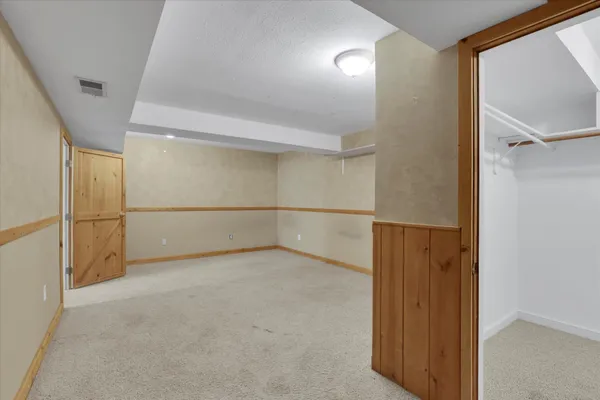 $1,149,900 | 11224 North Honeymoon Bay Road, Newman Lake, WA 99025