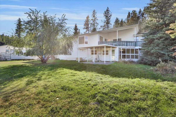 $1,149,900 | 11224 North Honeymoon Bay Road, Newman Lake, WA 99025