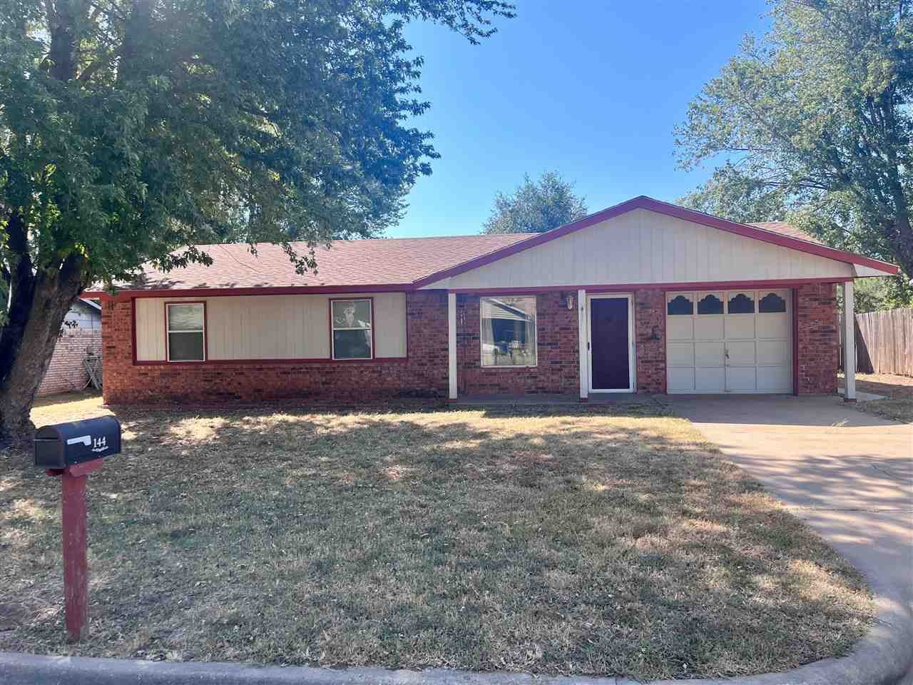 144 East Maple Avenue Perry, OK 73077 - Photo 1 of 13 Gallery Image 1