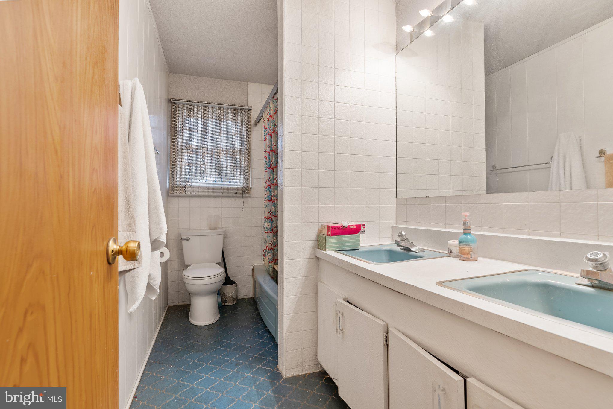 422 Howard Road Cherry Hill, NJ 08034 - Photo 14 of 26