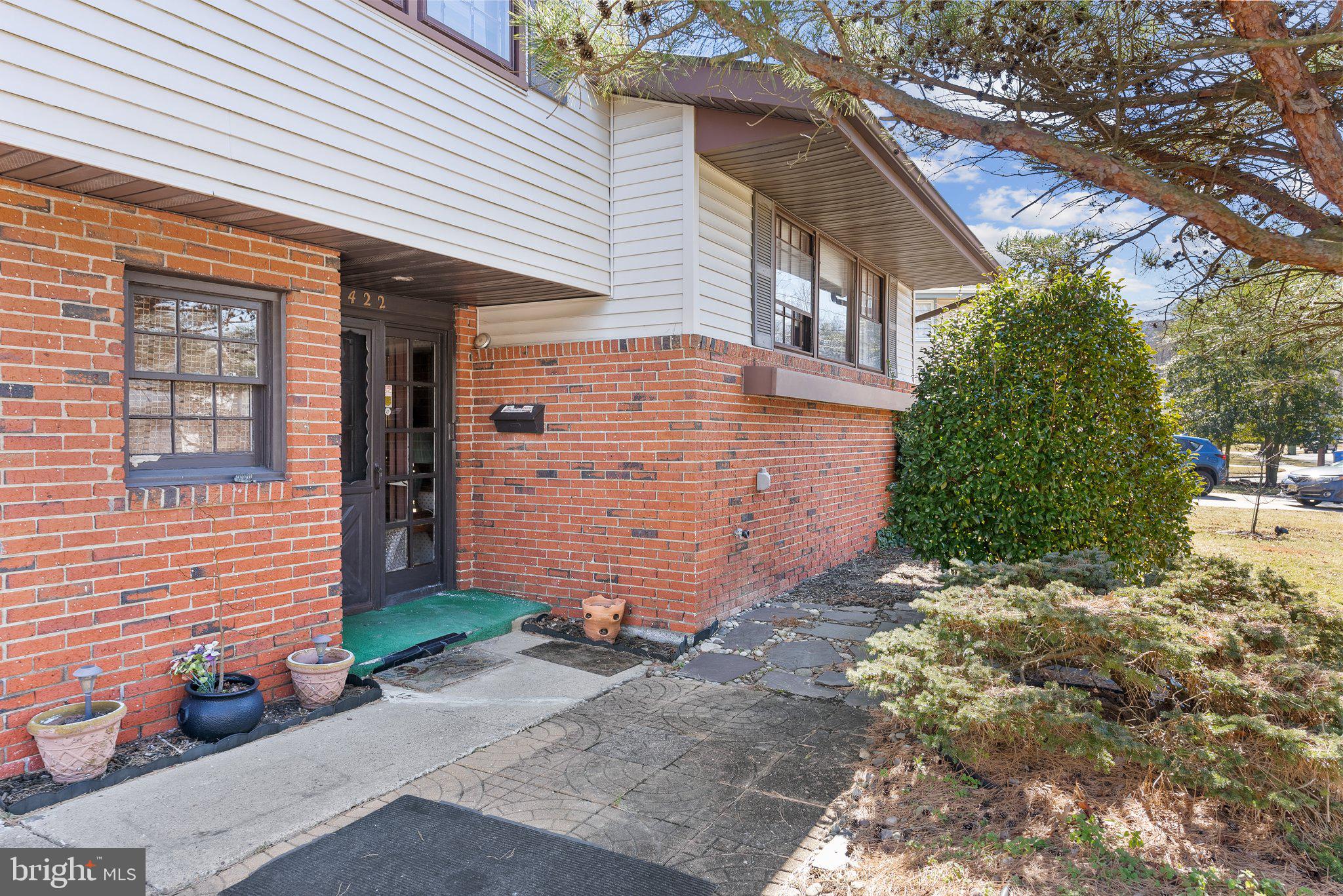 422 Howard Road Cherry Hill, NJ 08034 - Photo 3 of 26