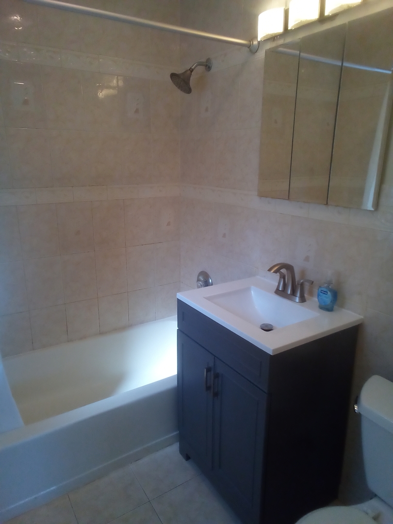 835 Ridge Avenue, Unit 206 Evanston, IL 60202 - Photo 15 of 26