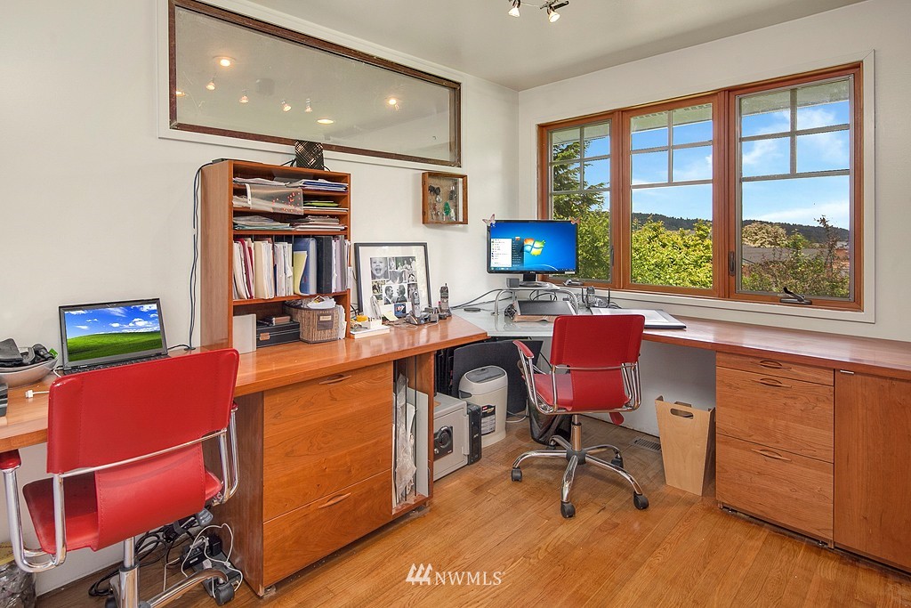 1006 North 34th Street Renton, WA 98056 - Photo 15 of 22