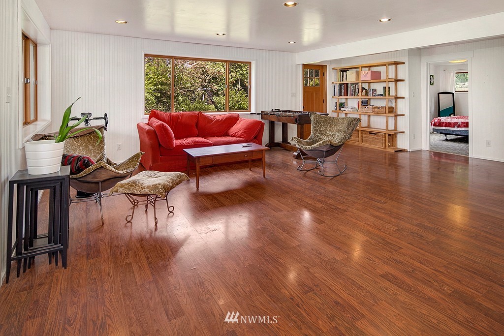 1006 North 34th Street Renton, WA 98056 - Photo 16 of 22
