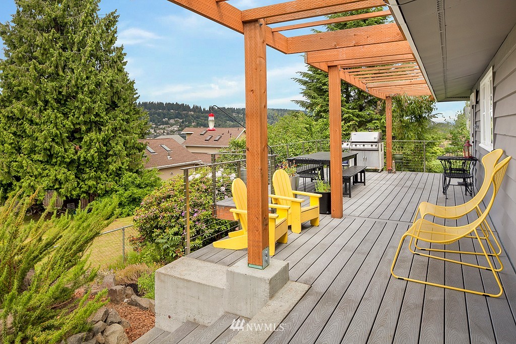 1006 North 34th Street Renton, WA 98056 - Photo 3 of 22