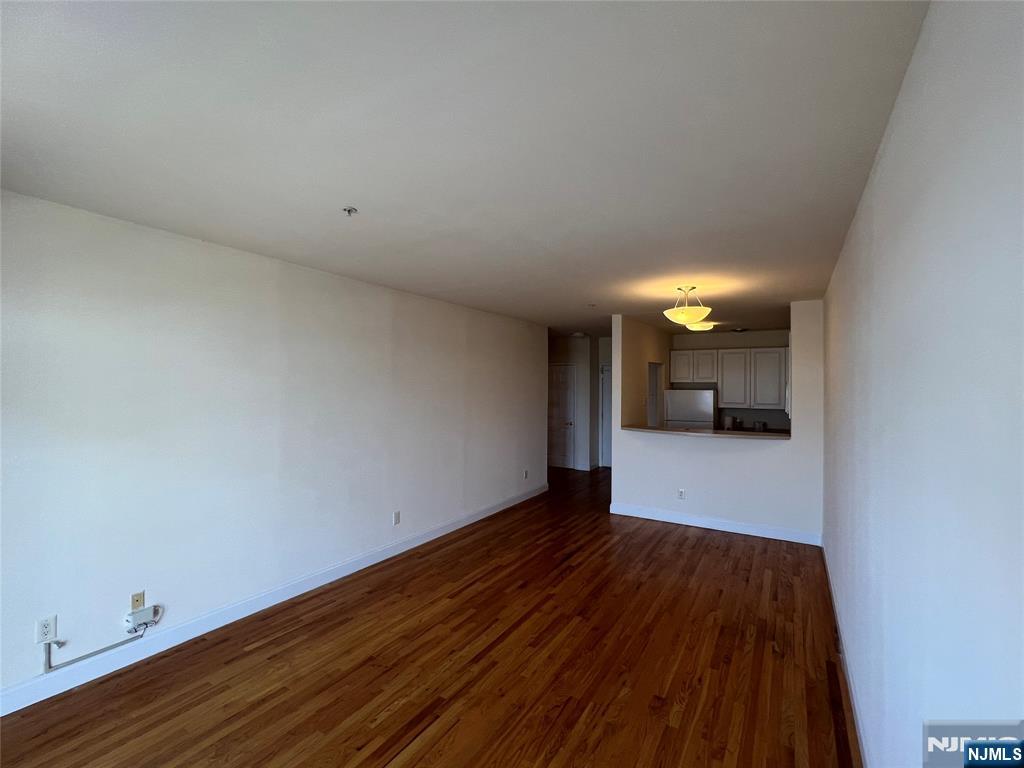 1100 River Road, Unit 302 Edgewater, NJ 07020 - Photo 7 of 13
