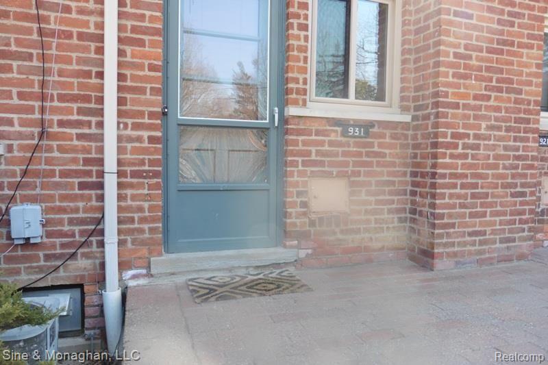 931 North Adams Road, Unit 8 Birmingham, MI 48009 - Photo 20 of 24