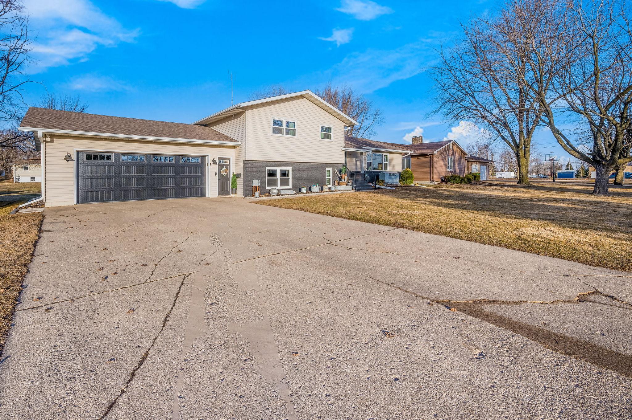 311 North Manyaska Street Sherburn, MN 56171 - Photo 33 of 47