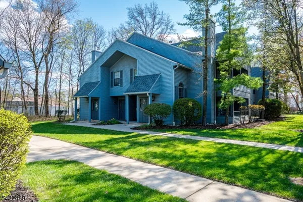 $400,000 | 502 Woodhaven Drive, Unit 502, Edison, NJ 08817