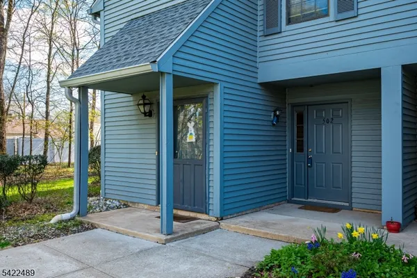 $400,000 | 502 Woodhaven Drive, Unit 502, Edison, NJ 08817