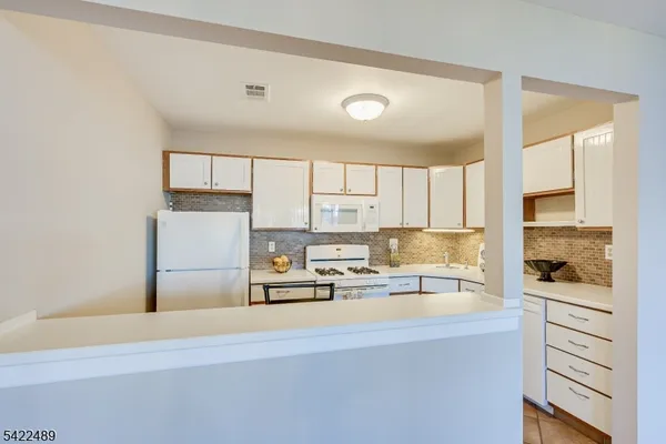 $400,000 | 502 Woodhaven Drive, Unit 502, Edison, NJ 08817