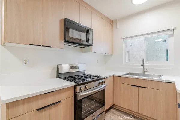 $2,300 | 708 Porter Street, Unit 3, Glendale, CA 91205