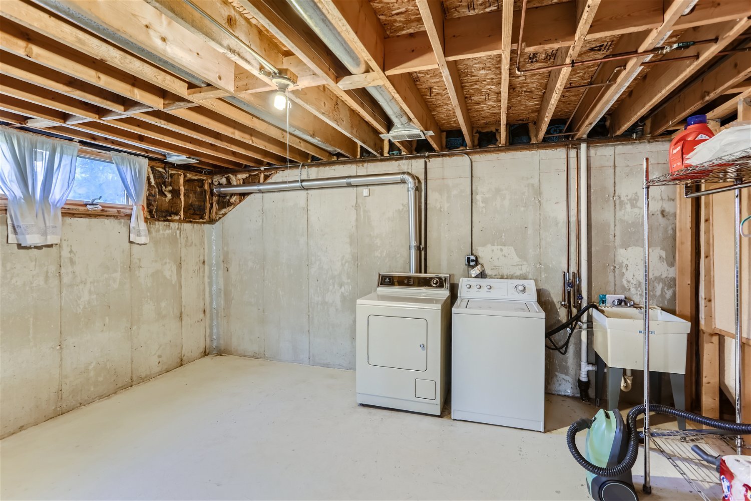 254 Spring Cove Drive Elgin, IL 60123 - Photo 29 of 37 a utility room with dryer and washer