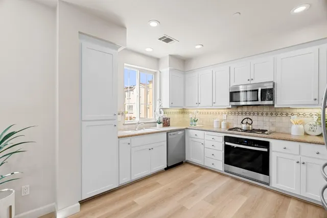 $1,679,000 | 4064 Rivermark Parkway, Santa Clara, CA 95054