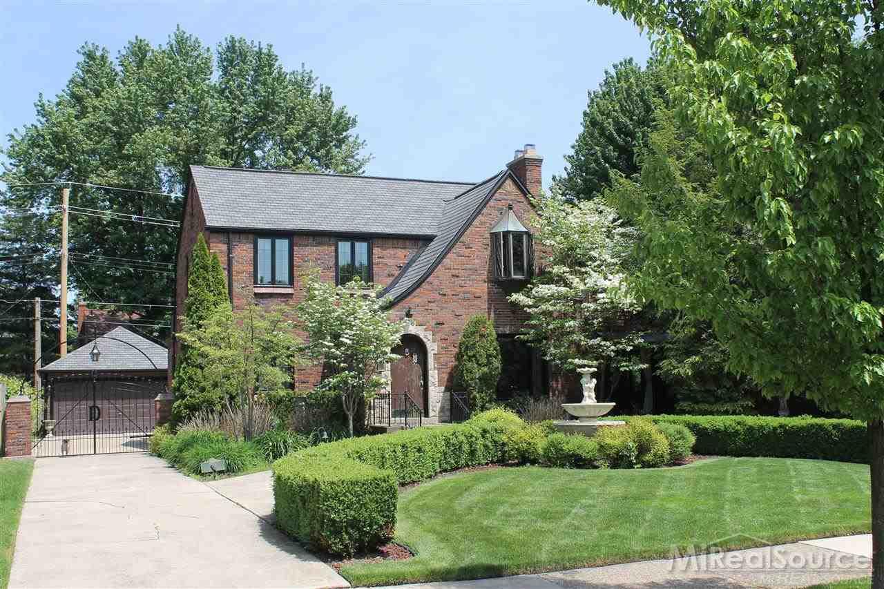 758 Barrington Road Grosse Pointe Park, MI 48230 - Photo 2 of 30