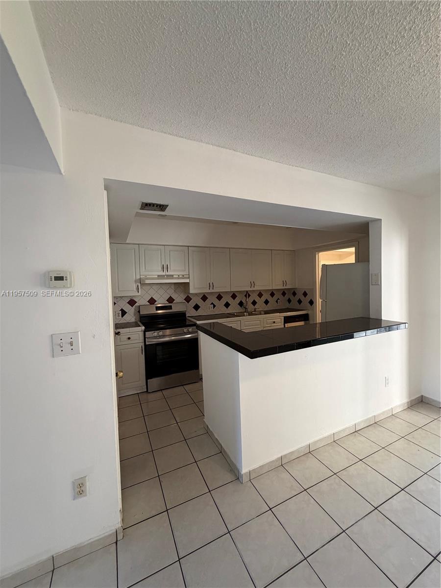 8401 Southwest 107th Avenue, Unit 129E Miami, FL 33173 - Photo 5 of 32