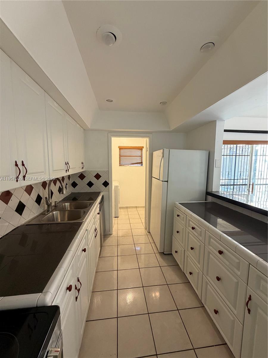 8401 Southwest 107th Avenue, Unit 129E Miami, FL 33173 - Photo 8 of 32