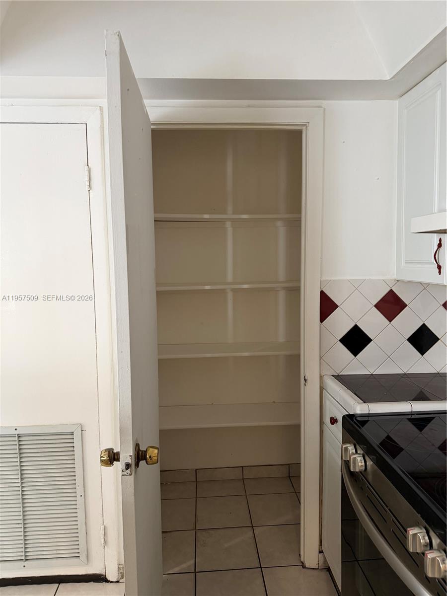 8401 Southwest 107th Avenue, Unit 129E Miami, FL 33173 - Photo 9 of 32