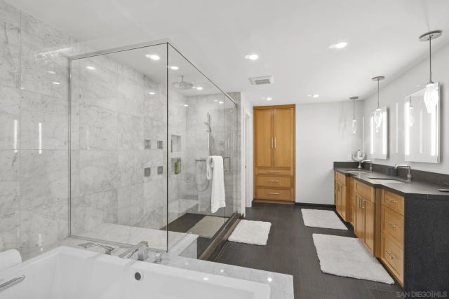 $5,300,000 | 1640 Ludington Lane, La Jolla, CA 92037