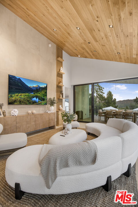 1754 Lechusa Road Malibu, CA 90265 - Photo 8 of 57