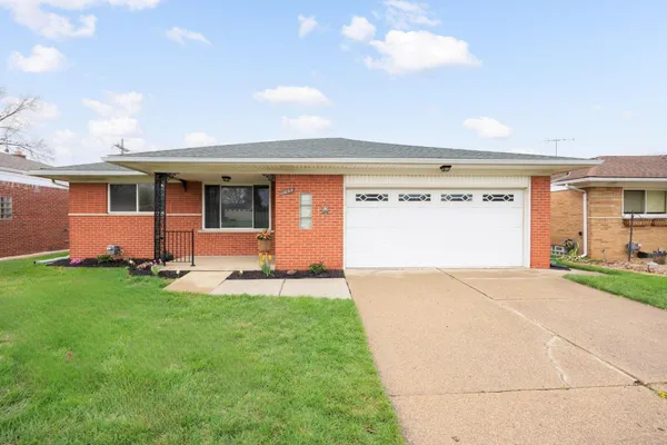 $285,000 | 11095 Martin Road, Warren, MI 48093