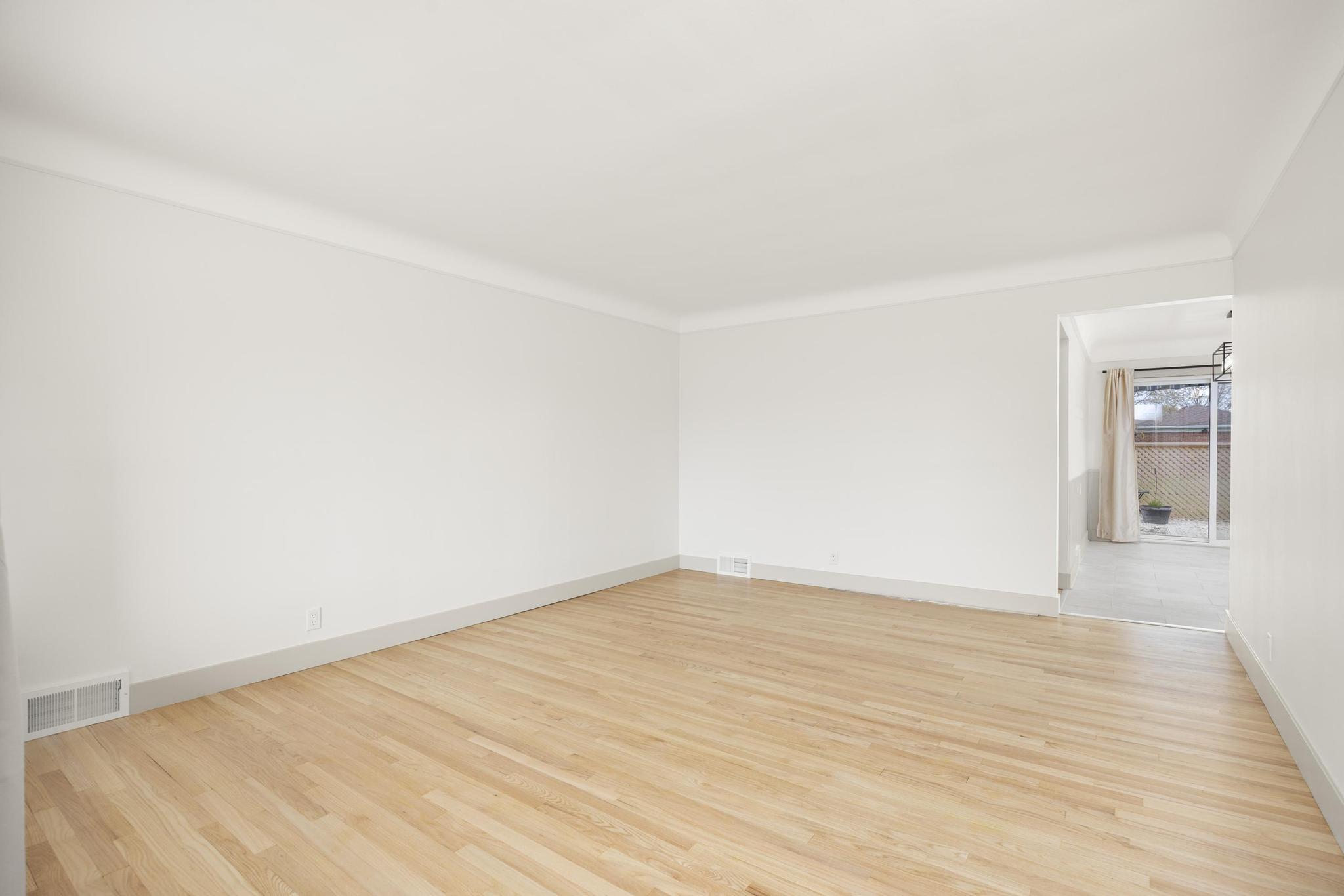 11095 Martin Road Warren, MI 48093 - Photo 6 of 30 Martin Rd 06