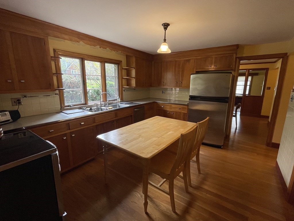 204 Follen Road Lexington, MA 02421 - Photo 8 of 29