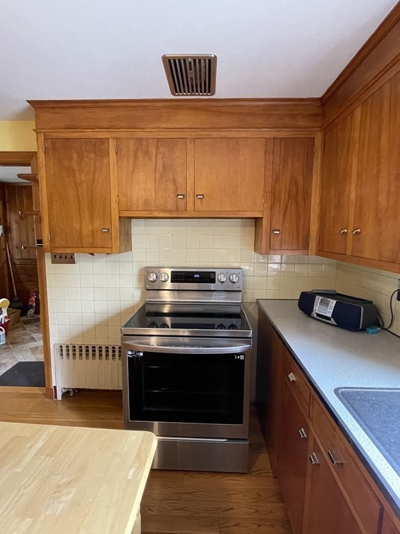 204 Follen Road Lexington, MA 02421 - Photo 9 of 29