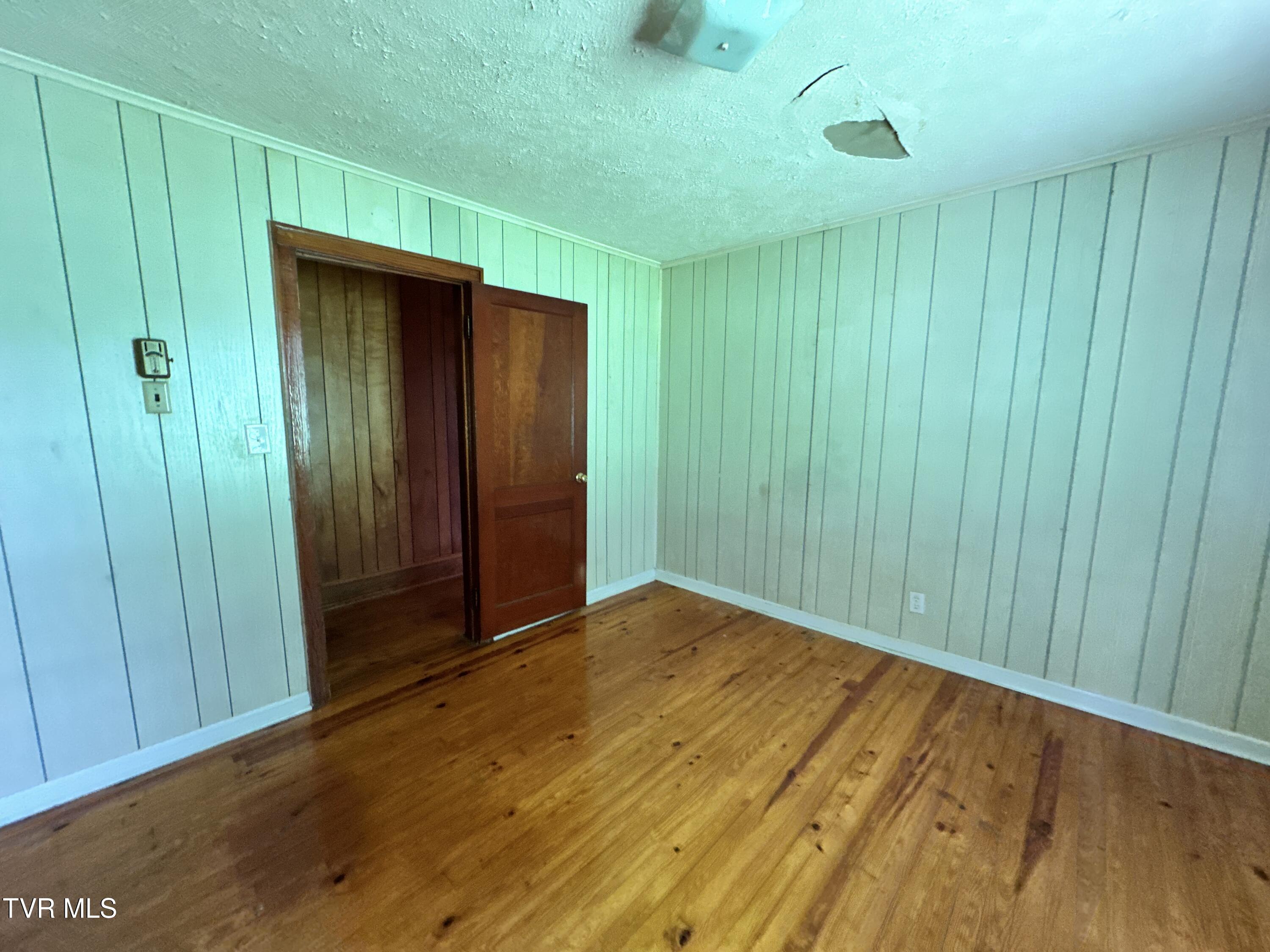 140 Bradley Road Johnson City, TN 37601 - Photo 14 of 28 IMG_0139