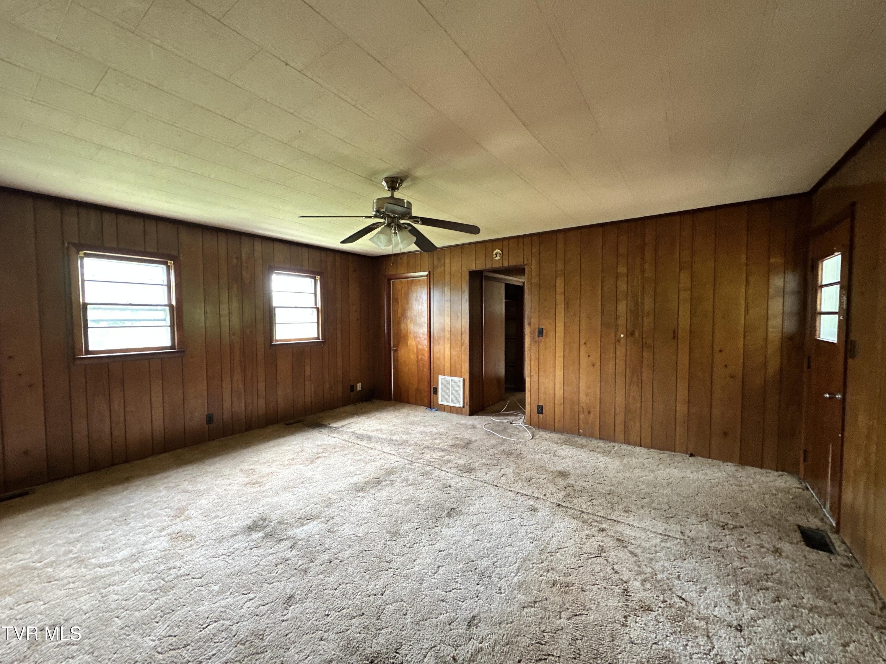 140 Bradley Road Johnson City, TN 37601 - Photo 27 of 28 IMG_0160