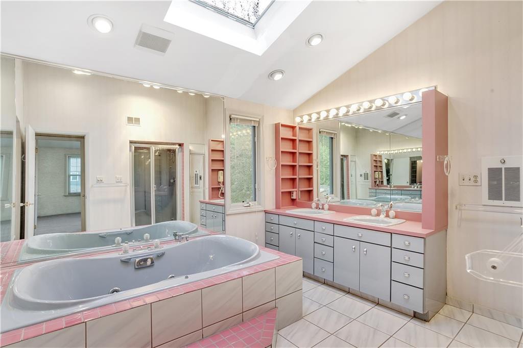 2182 Beulah Road Pittsburgh, PA 15235 - Photo 15 of 25 Gallery Image 15