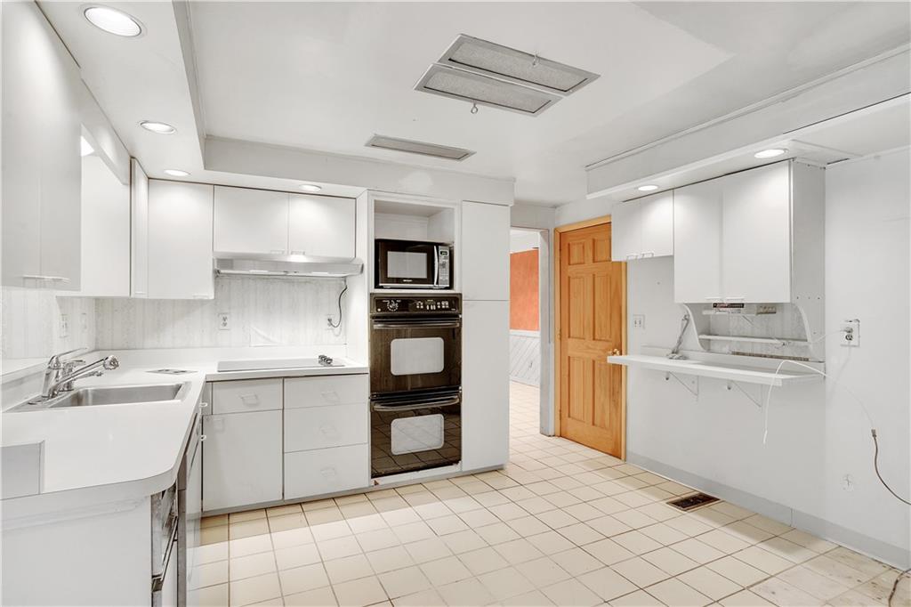 2182 Beulah Road Pittsburgh, PA 15235 - Photo 6 of 25 Gallery Image 6