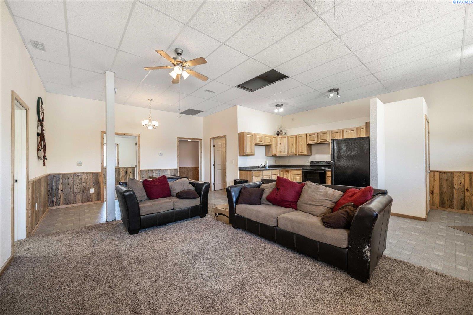 21018 South Finley Road Kennewick, WA 99337 - Photo 19 of 41 Gallery Image 19