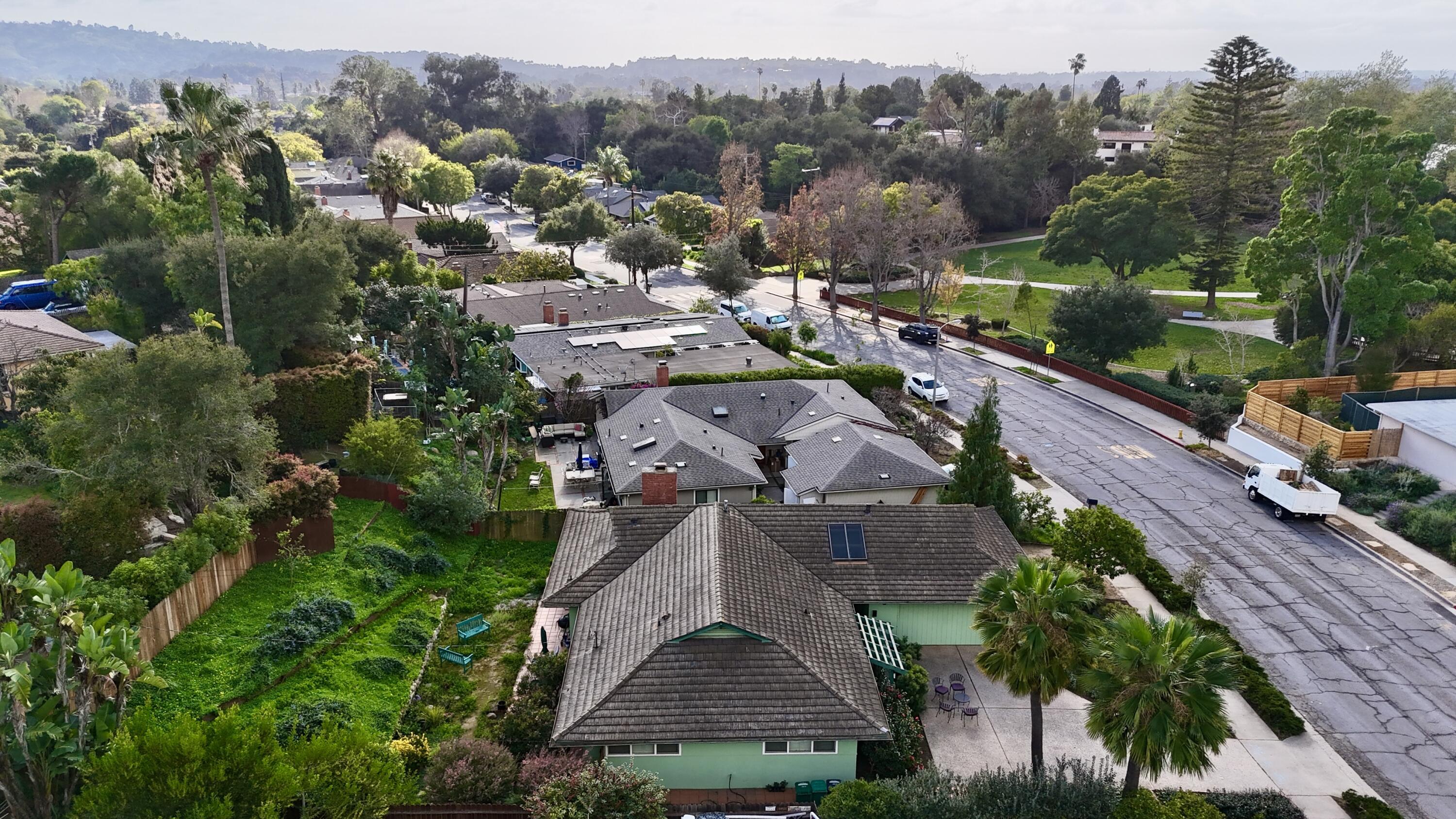 668 Willowglen Road Santa Barbara, CA 93105 - Photo 5 of 7 DJI_20240515121535_0016_D