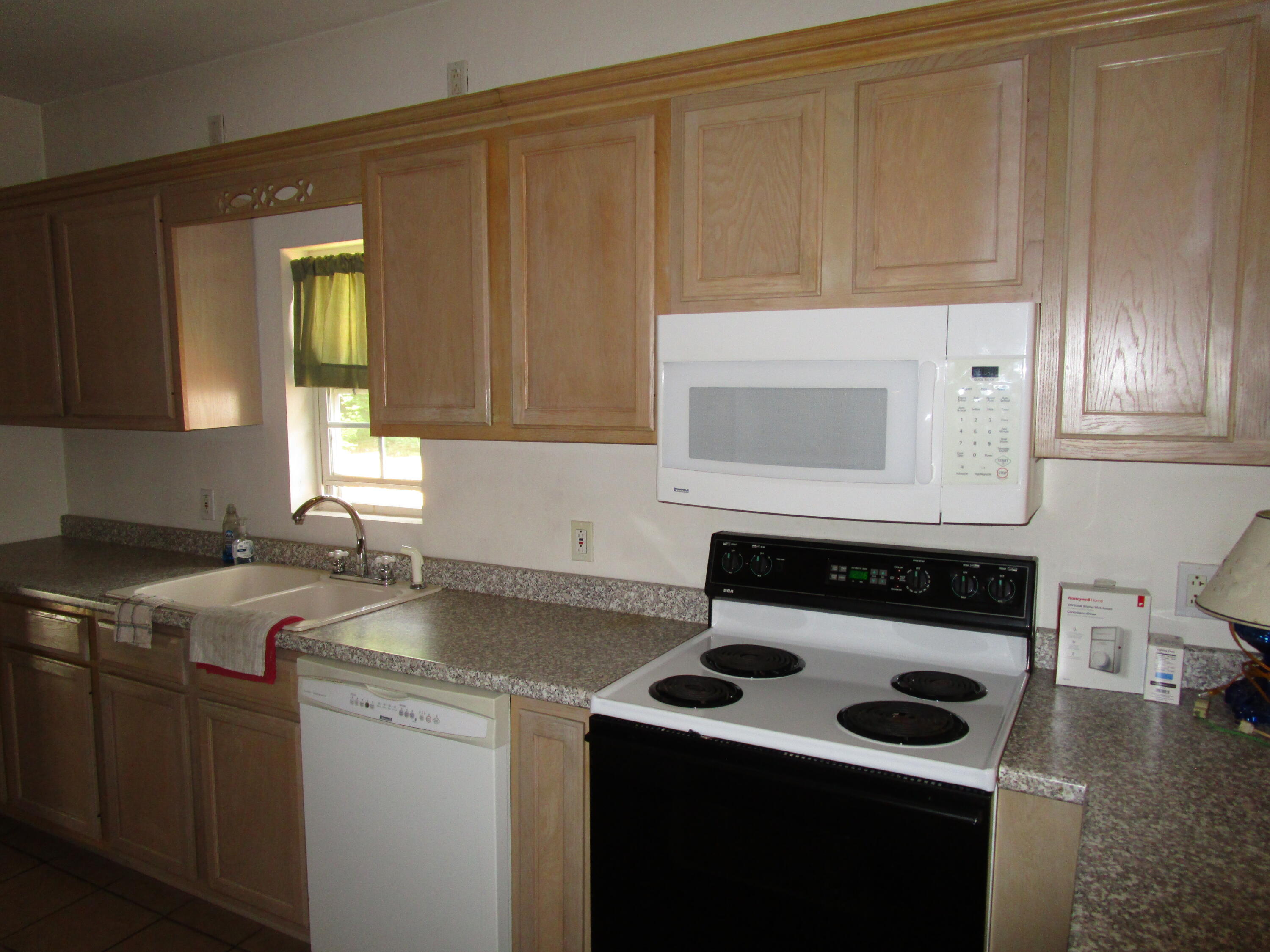 10 York Street Howland, ME 04448 - Photo 7 of 25 IMG_1327