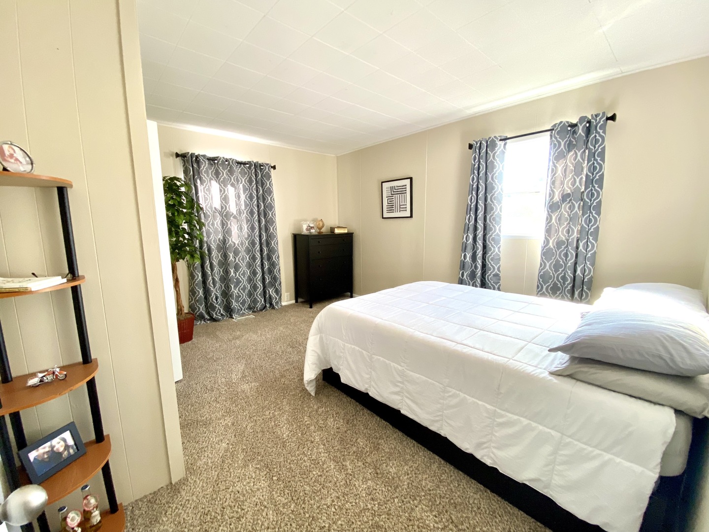 21 Dover Avenue Romeoville, IL 60446 - Photo 14 of 22 a bedroom with a bed and a mirror