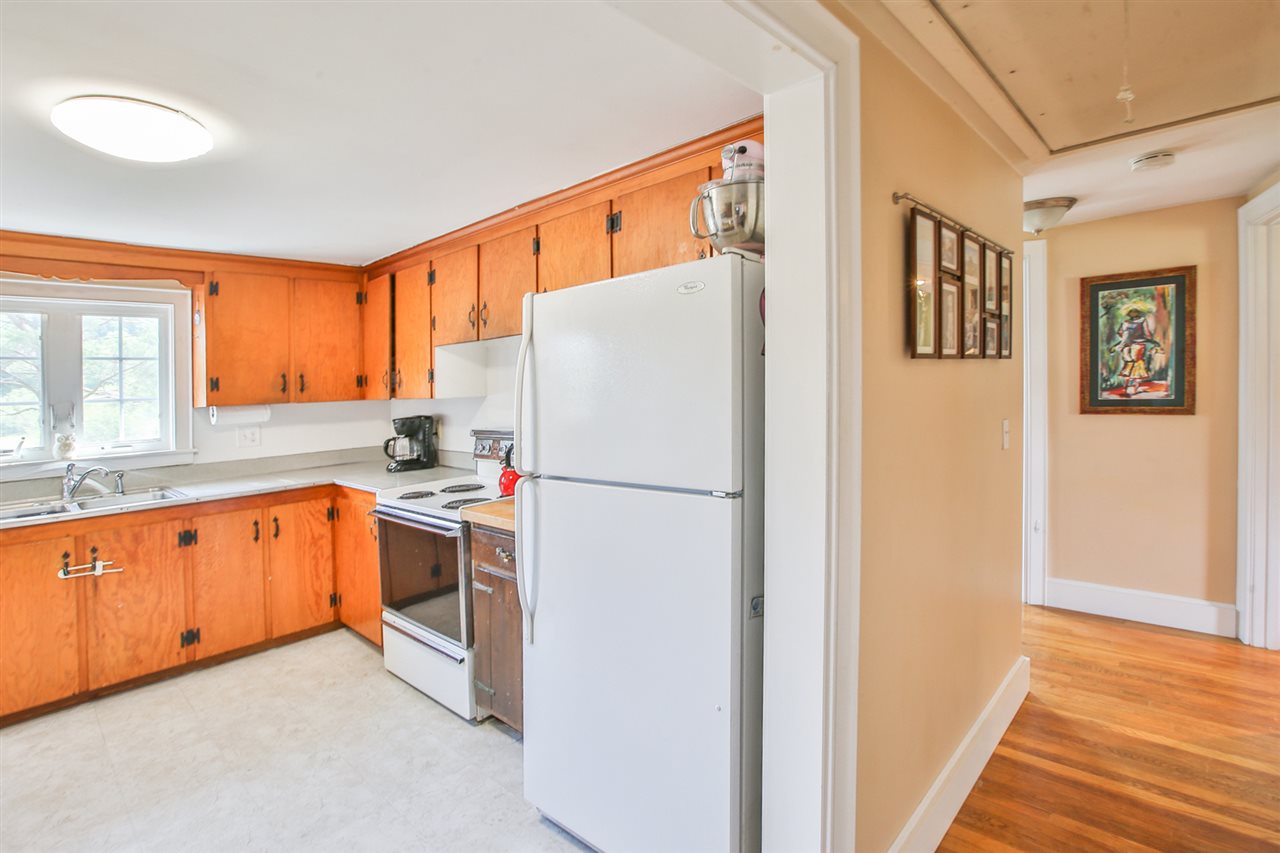 83 Post Road North Hampton, NH 03862 - Photo 7 of 27