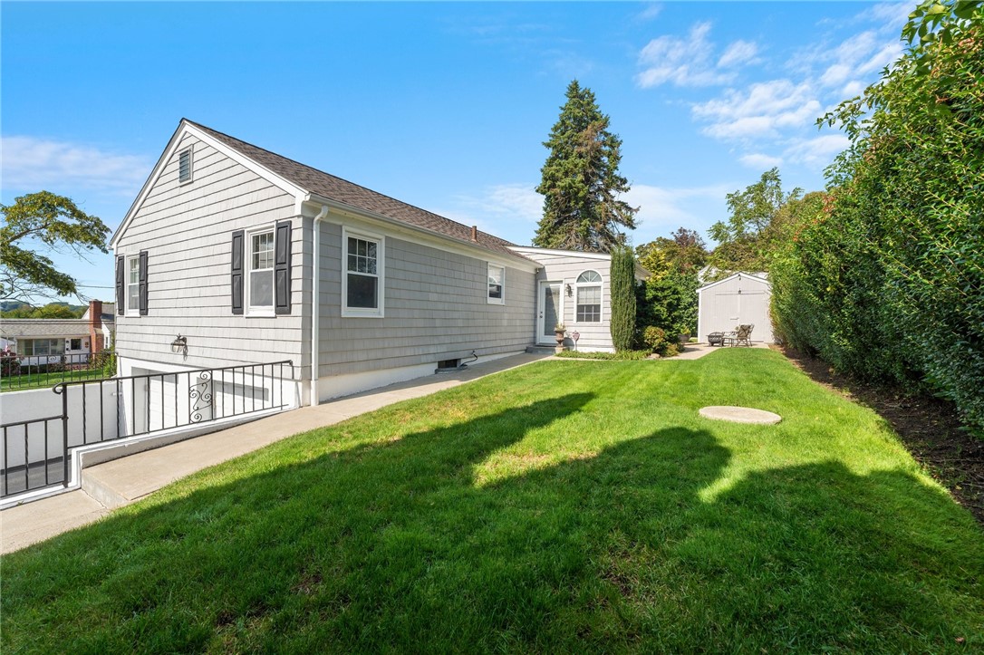 8 Arnold Drive Johnston, RI 02919 - Photo 13 of 16