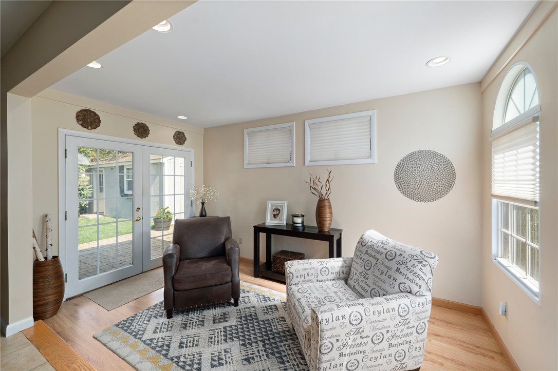 8 Arnold Drive Johnston, RI 02919 - Photo 5 of 16