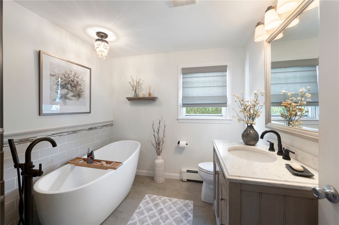 8 Arnold Drive Johnston, RI 02919 - Photo 9 of 16