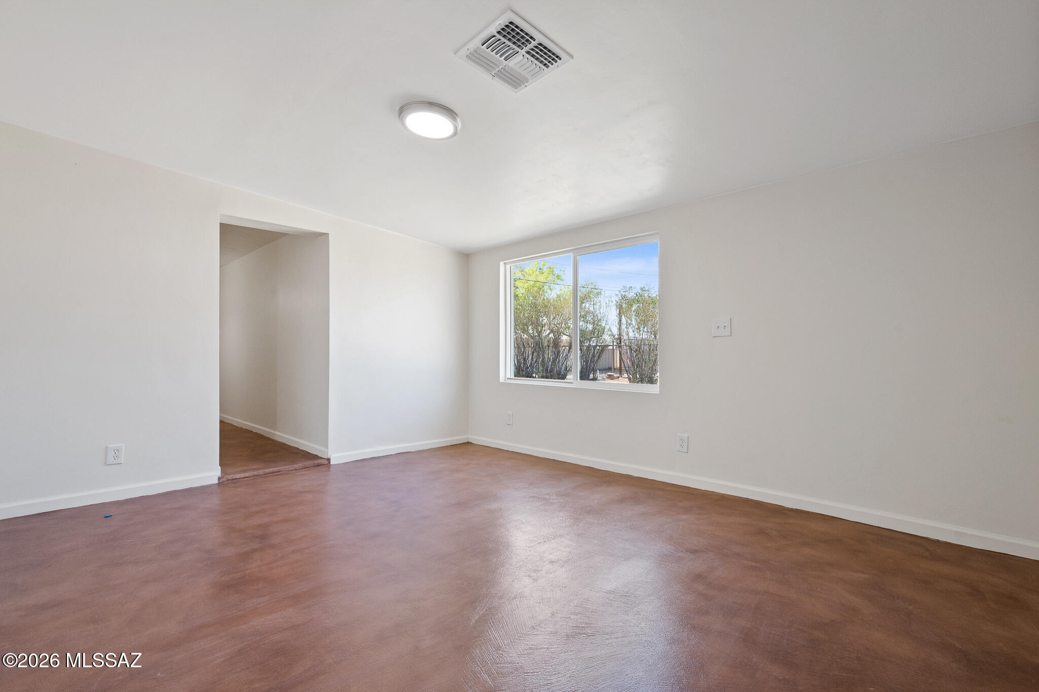 1416 South Country Club Road Tucson, AZ 85713 - Photo 8 of 32 Living Room
