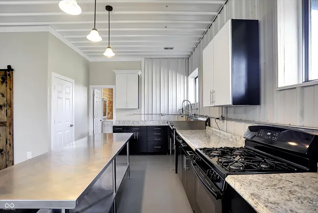 $2,150 | 940 West 1090 North, Fountaintown, IN 46130