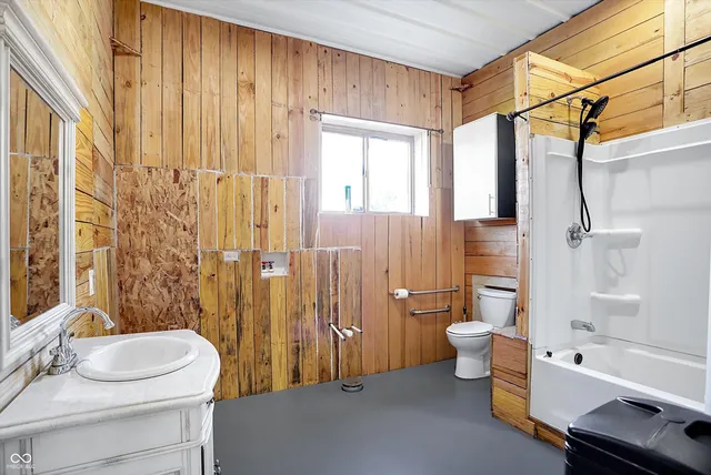 $2,150 | 940 West 1090 North, Fountaintown, IN 46130