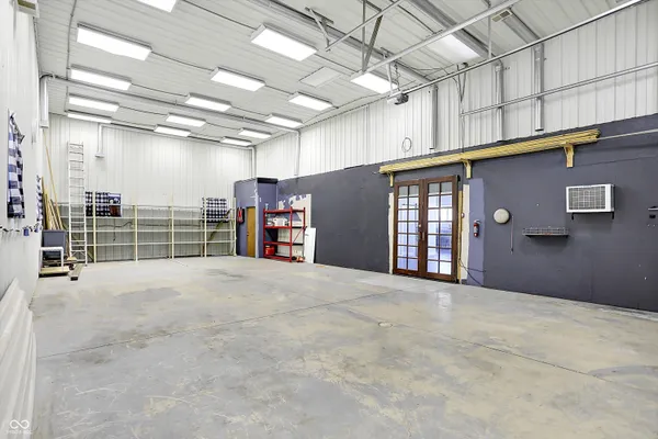 $2,150 | 940 West 1090 North, Fountaintown, IN 46130