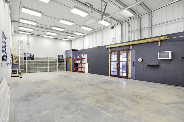 $2,150 | 940 West 1090 North, Fountaintown, IN 46130