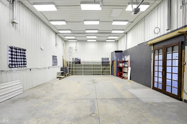 $2,150 | 940 West 1090 North, Fountaintown, IN 46130