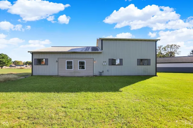 $2,150 | 940 West 1090 North, Fountaintown, IN 46130